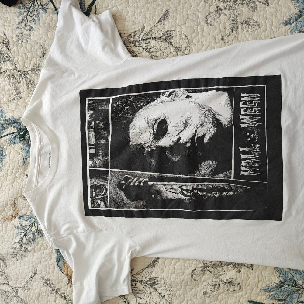 Halloween & Nightmare on Elm Street Graphic Tees Small Bundle